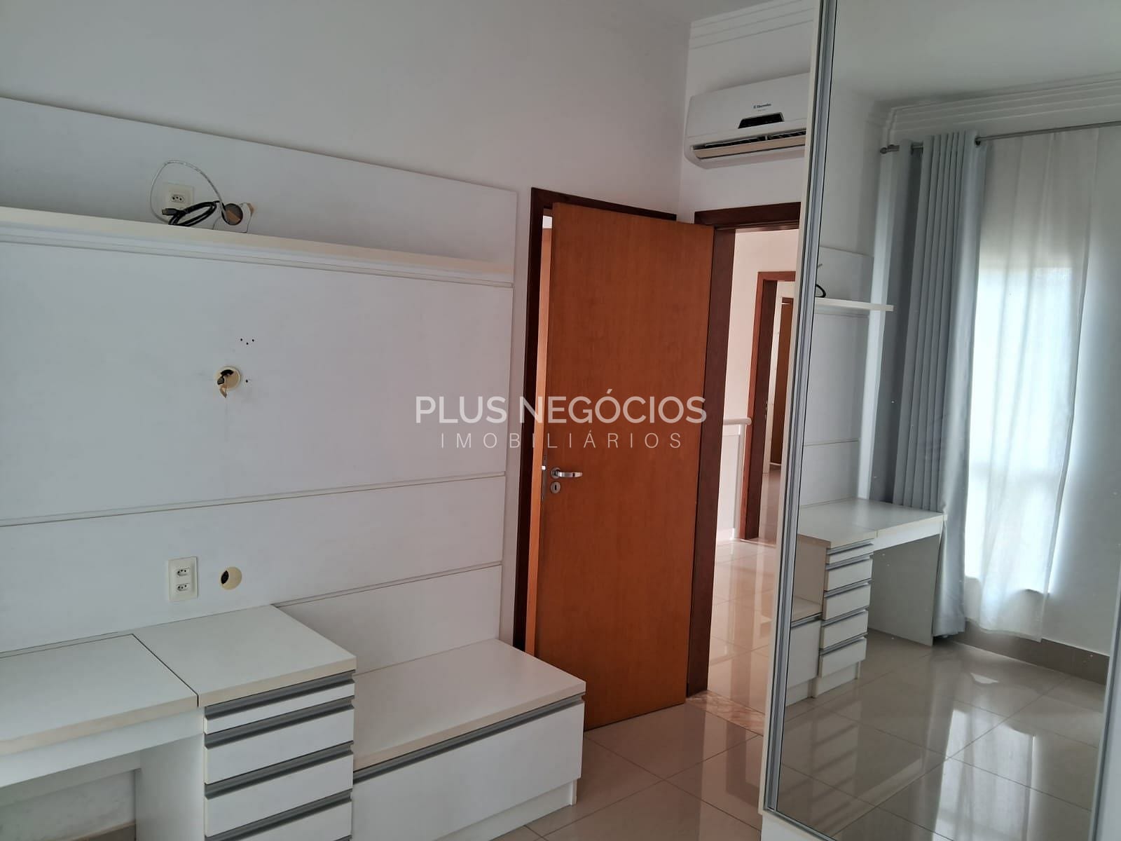 Casa à venda com 3 quartos, 222m² - Foto 6
