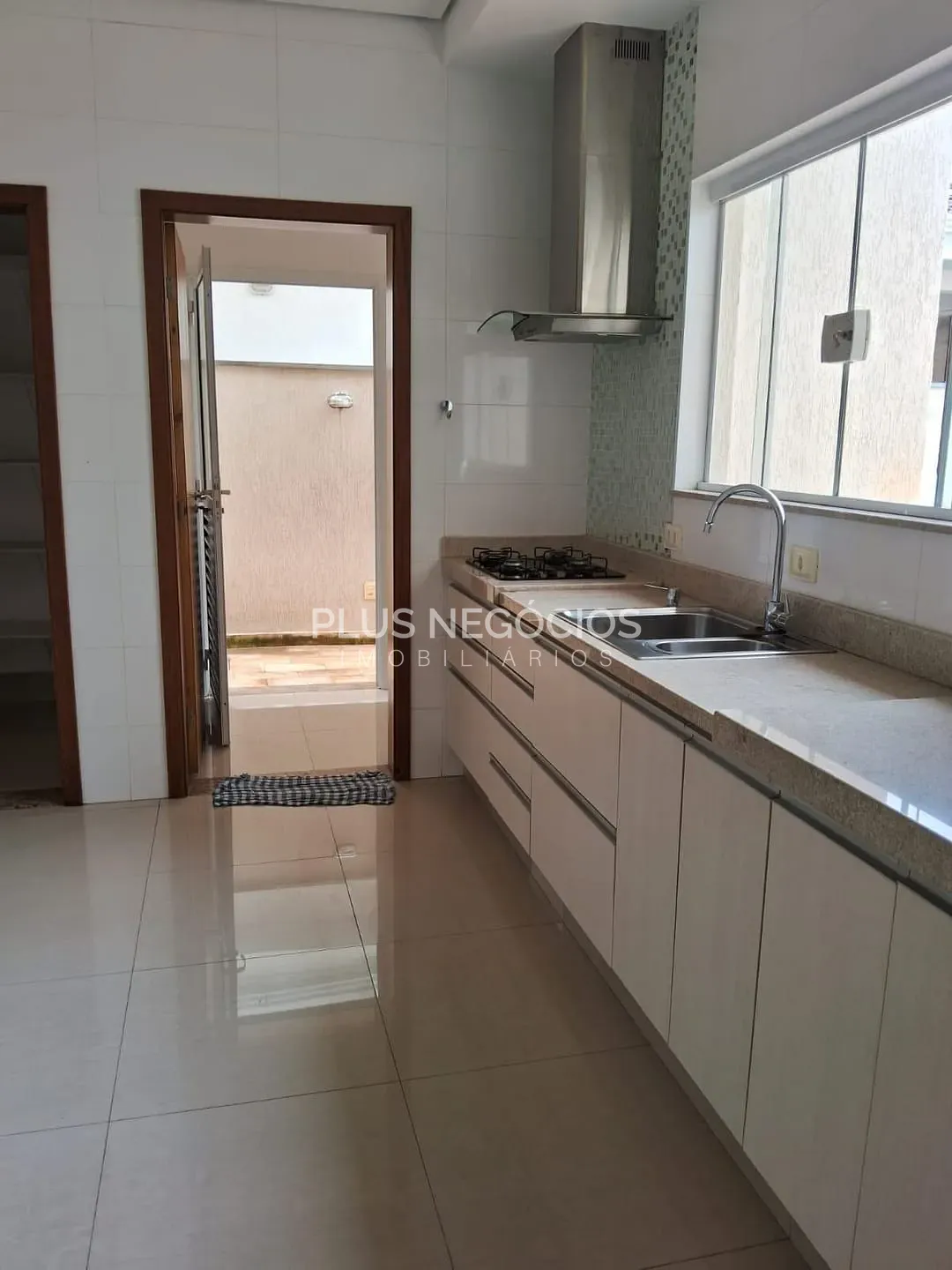 Casa, 3 quartos, 222 m² - Foto 14