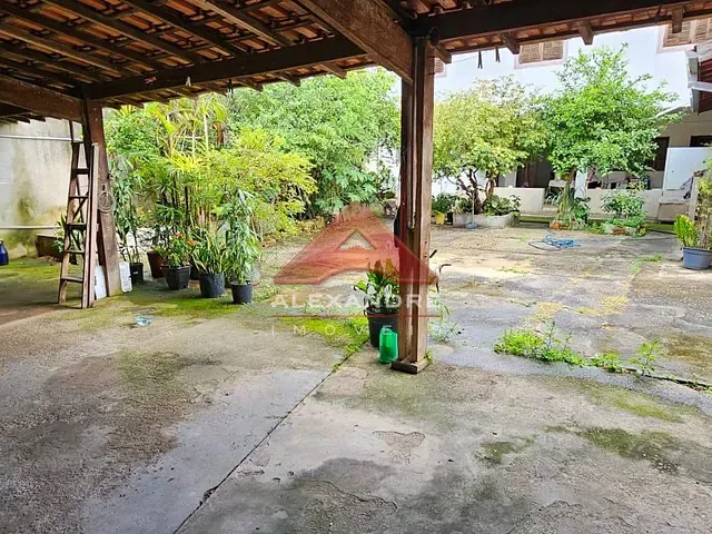 Casa 3 quartos e 2 banheiros, à venda, no bairro Jardim Uirá em São José dos Campos
