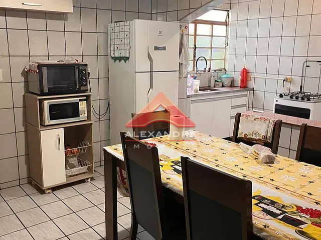 Casa 4 quartos e 3 banheiros, à venda, no bairro Parque Novo Horizonte em São José dos Campos