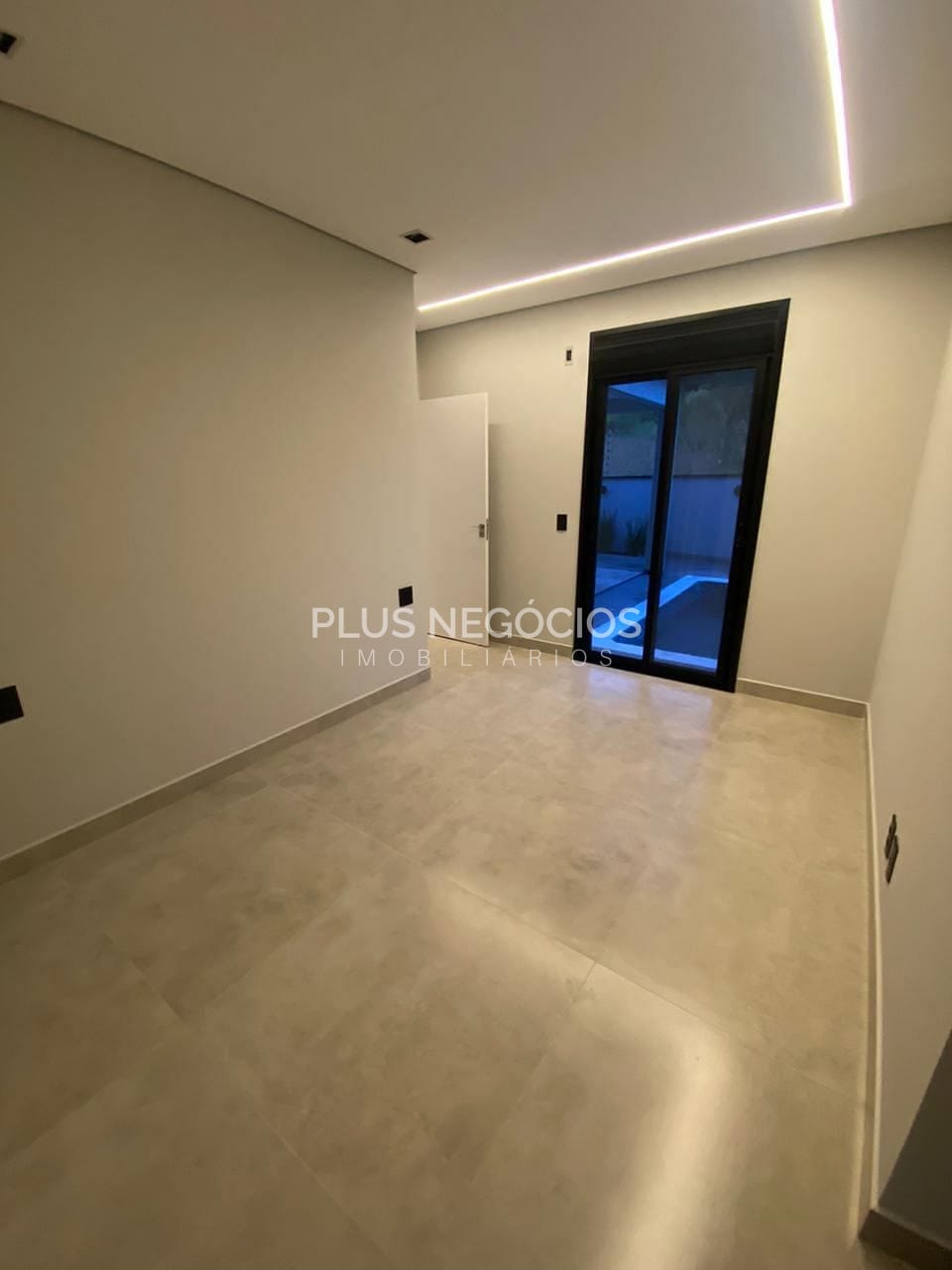 Casa à venda com 3 quartos, 184m² - Foto 3