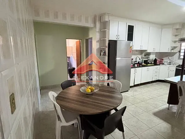 Casa com 317m² 4 quartos e 2 banheiros, à venda, no bairro Jardim Nova Michigan II em São José dos Campos