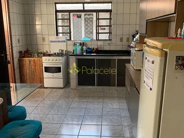 Casa com 188m² 2 quartos e 2 banheiros, à venda, no bairro Residencial Pasin em Pindamonhangaba