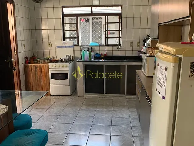 Casa com 188m² 2 quartos e 2 banheiros, à venda, no bairro Residencial Pasin em Pindamonhangaba