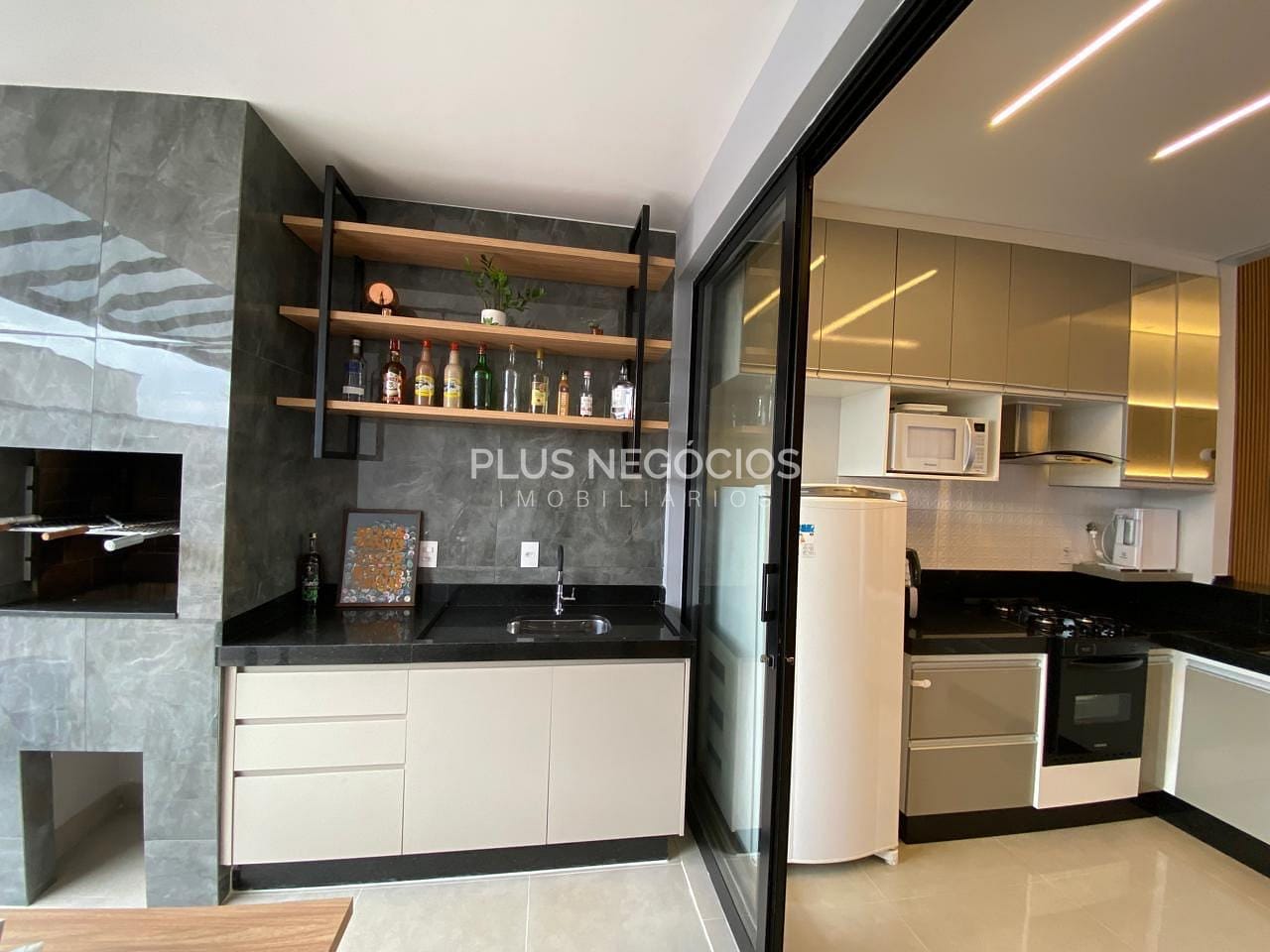 Casa à venda com 3 quartos, 95m² - Foto 10