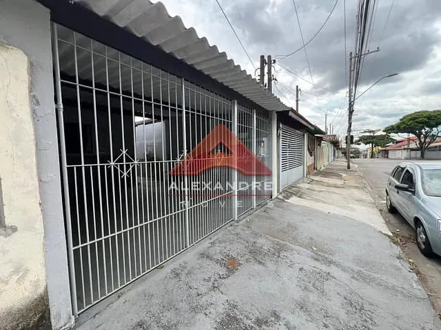 Casa 2 quartos e 2 banheiros, à venda, no bairro Jardim Santa Inês I em São José dos Campos