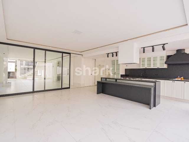 Casa com 440m² 4 quartos e 6 banheiros, à venda, no bairro Cidade Tamboré em Santana de Parnaíba
