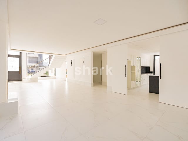 Casa com 440m² 4 quartos e 6 banheiros, à venda, no bairro Cidade Tamboré em Santana de Parnaíba