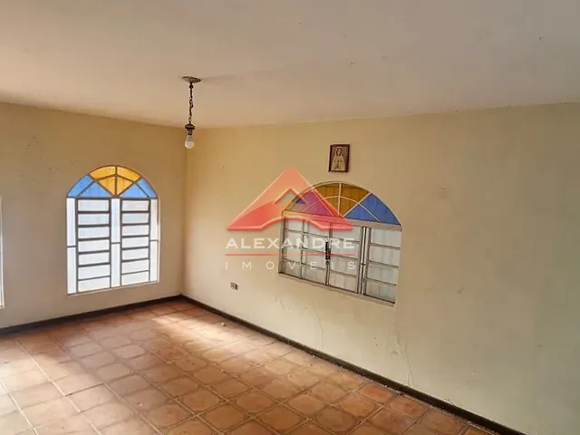 Casa 3 quartos e 2 banheiros, à venda, no bairro Jardim Alvorada em São José dos Campos