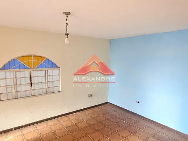 Casa 3 quartos e 2 banheiros, à venda, no bairro Jardim Alvorada em São José dos Campos