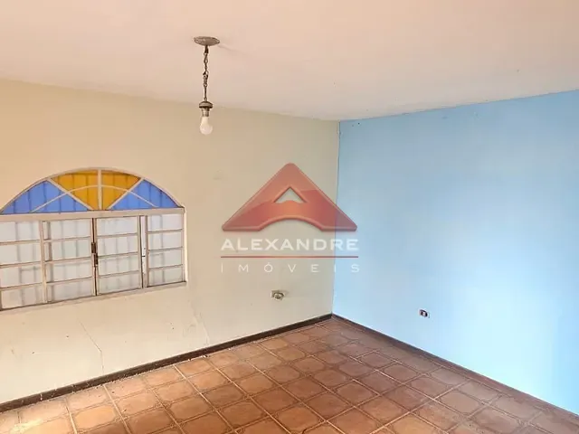 Casa 3 quartos e 2 banheiros, à venda, no bairro Jardim Alvorada em São José dos Campos