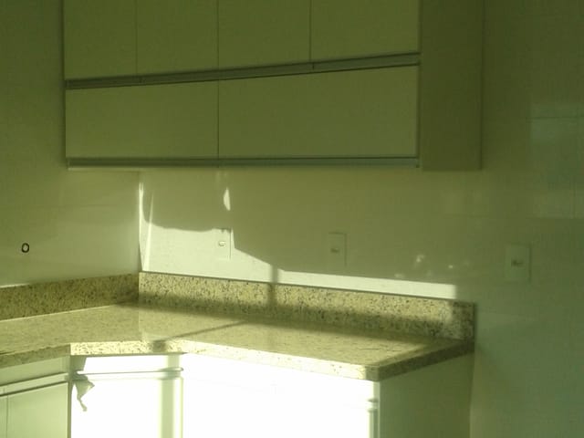 Casa com 790m² 4 quartos e 1 banheiro, à venda ou para alugar, no bairro Condominio Residencial Real Ville em Pindamonhangaba