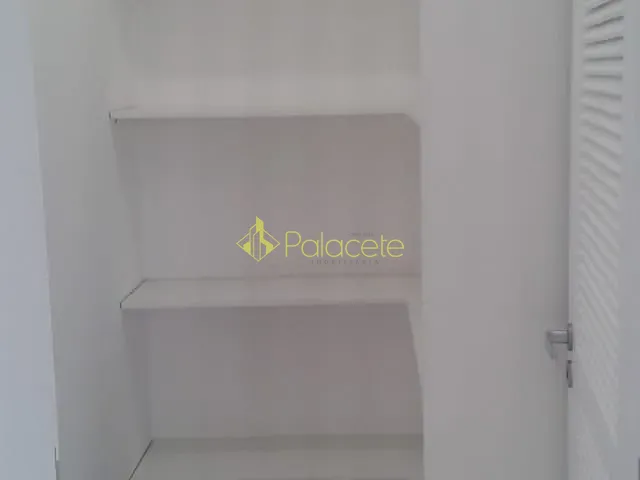 Casa com 790m² 4 quartos e 1 banheiro, à venda ou para alugar, no bairro Condominio Residencial Real Ville em Pindamonhangaba