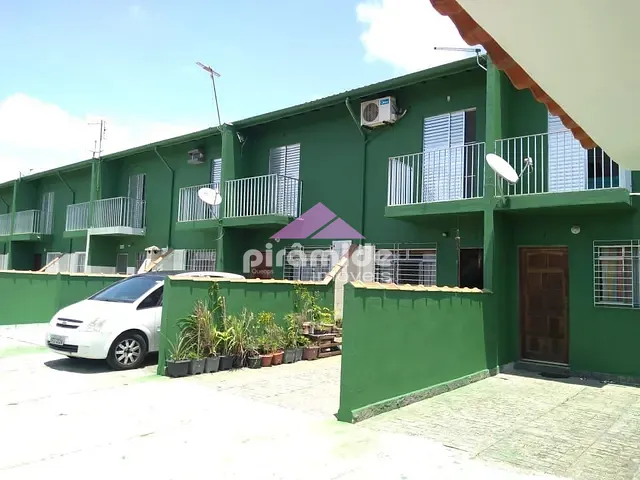 Casa com 1000m² 2 quartos e 2 banheiros, à venda, no bairro Jardim Brasil em Caraguatatuba