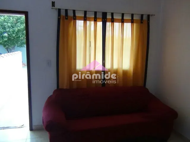Casa com 1000m² 2 quartos e 2 banheiros, à venda, no bairro Jardim Brasil em Caraguatatuba