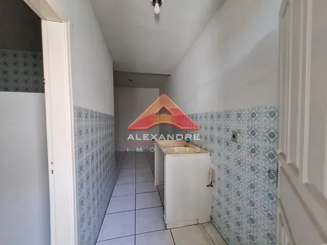 Casa com 300m² 4 quartos e 3 banheiros, à venda, no bairro Vila Ester em São José dos Campos