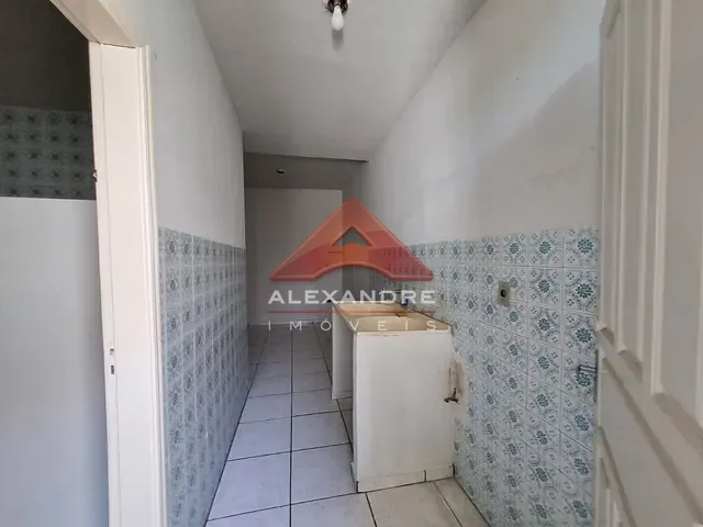 Casa com 300m² 4 quartos e 3 banheiros, à venda, no bairro Vila Ester em São José dos Campos