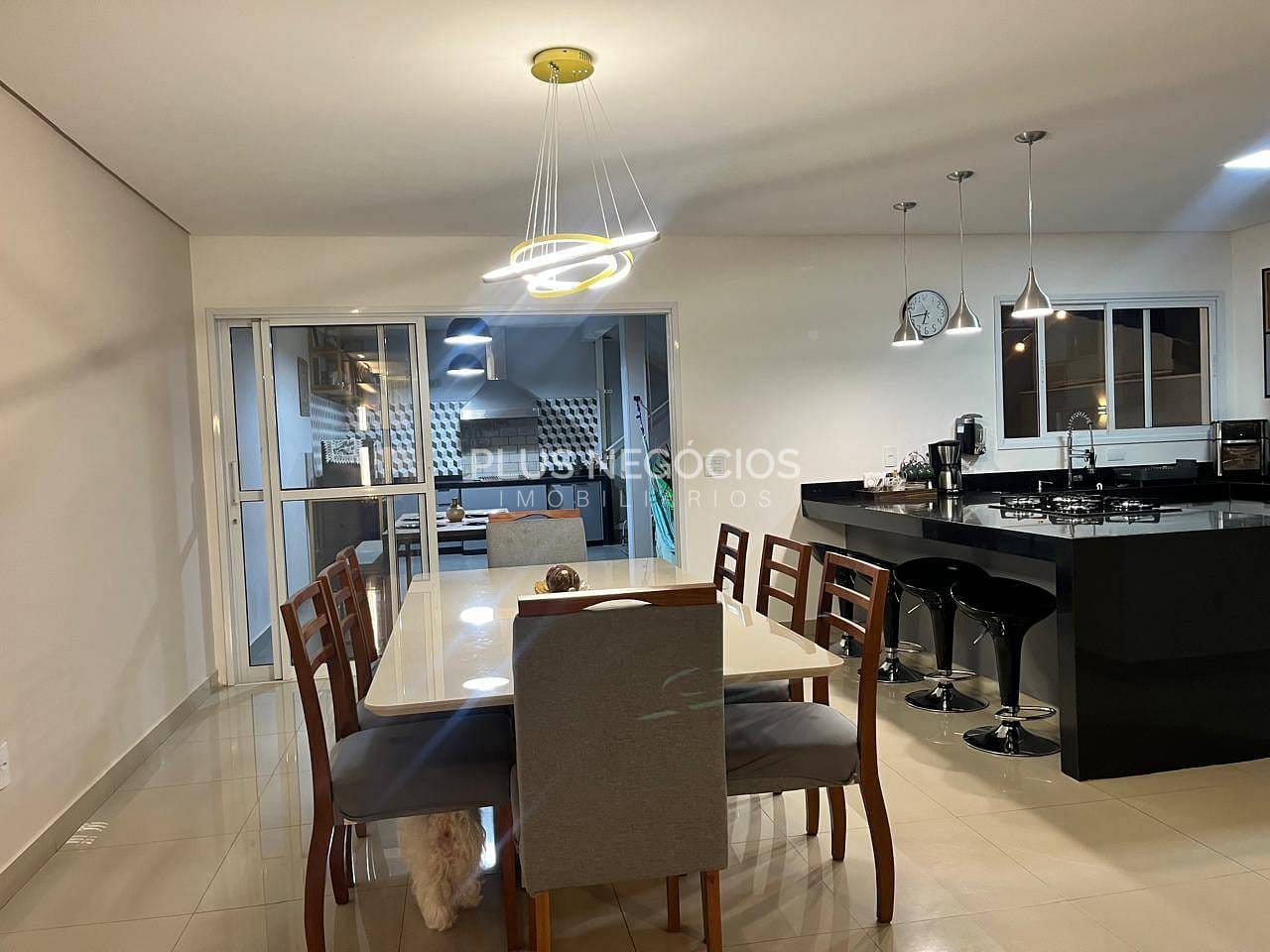 Casa à venda com 3 quartos, 260m² - Foto 5
