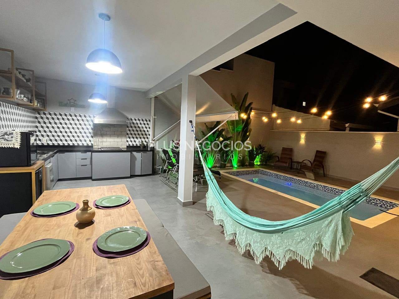 Casa à venda com 3 quartos, 260m² - Foto 10