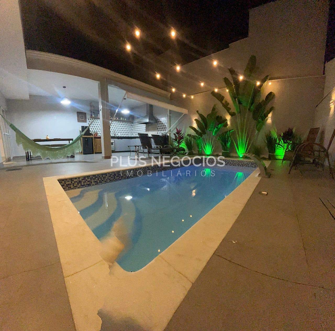 Casa à venda com 3 quartos, 260m² - Foto 14