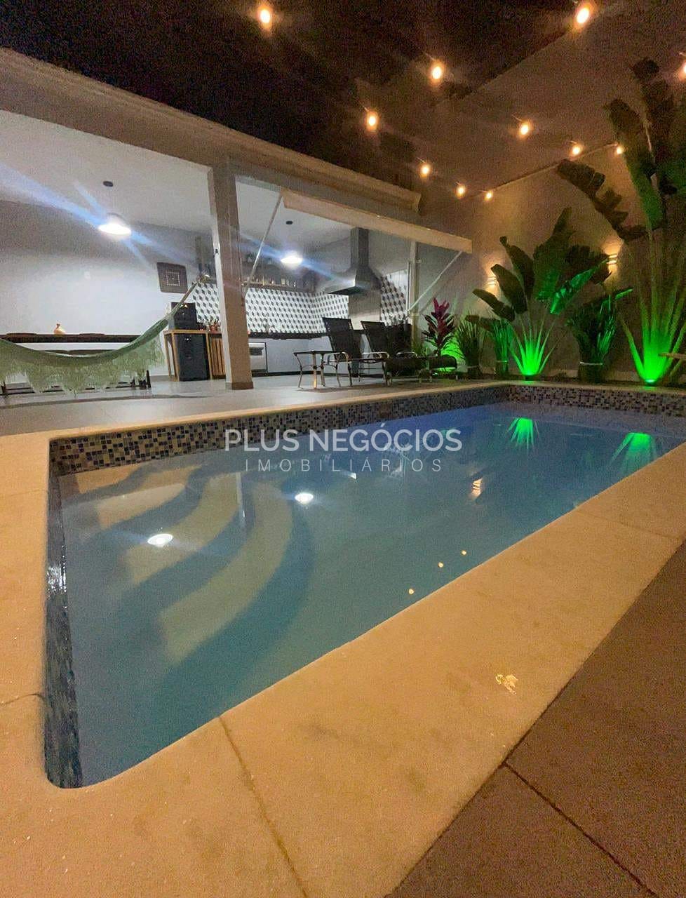 Casa à venda com 3 quartos, 260m² - Foto 16