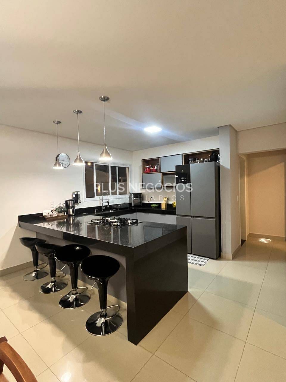 Casa à venda com 3 quartos, 260m² - Foto 7