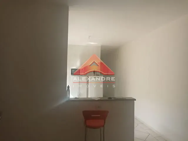Casa 2 quartos e 1 banheiro, à venda, no bairro Bosque dos Eucaliptos em São José dos Campos