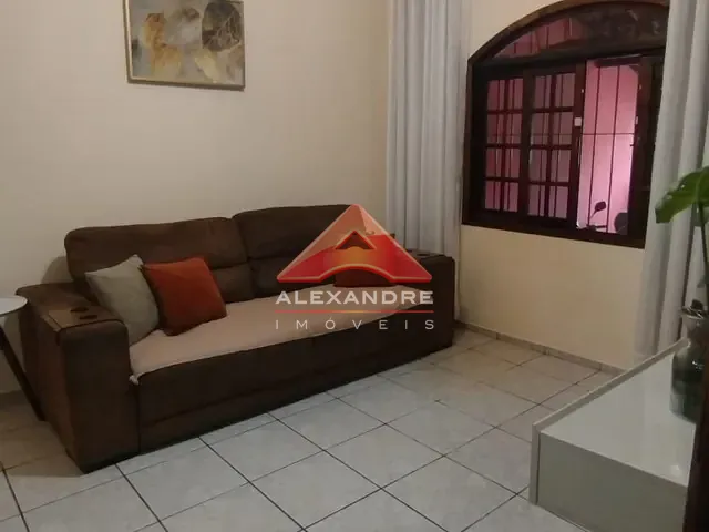 Casa com 138m² 4 quartos e 3 banheiros, à venda, no bairro Jardim Itapoã em São José dos Campos