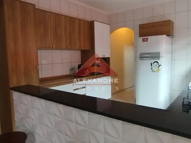 Casa com 138m² 4 quartos e 3 banheiros, à venda, no bairro Jardim Itapoã em São José dos Campos