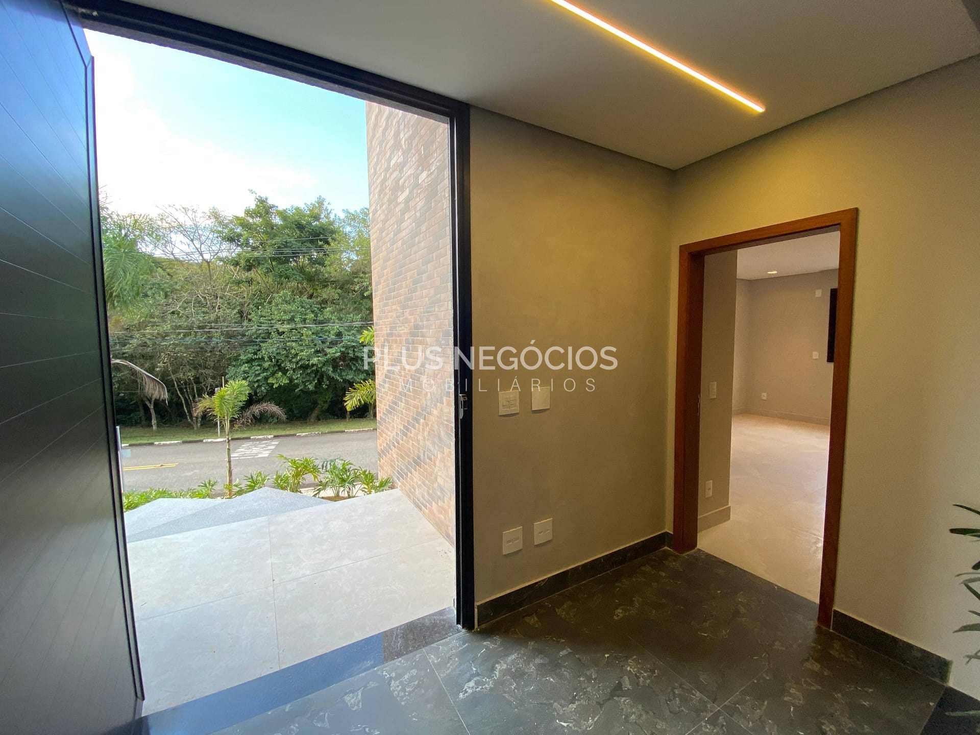 Casa à venda com 3 quartos, 680m² - Foto 6