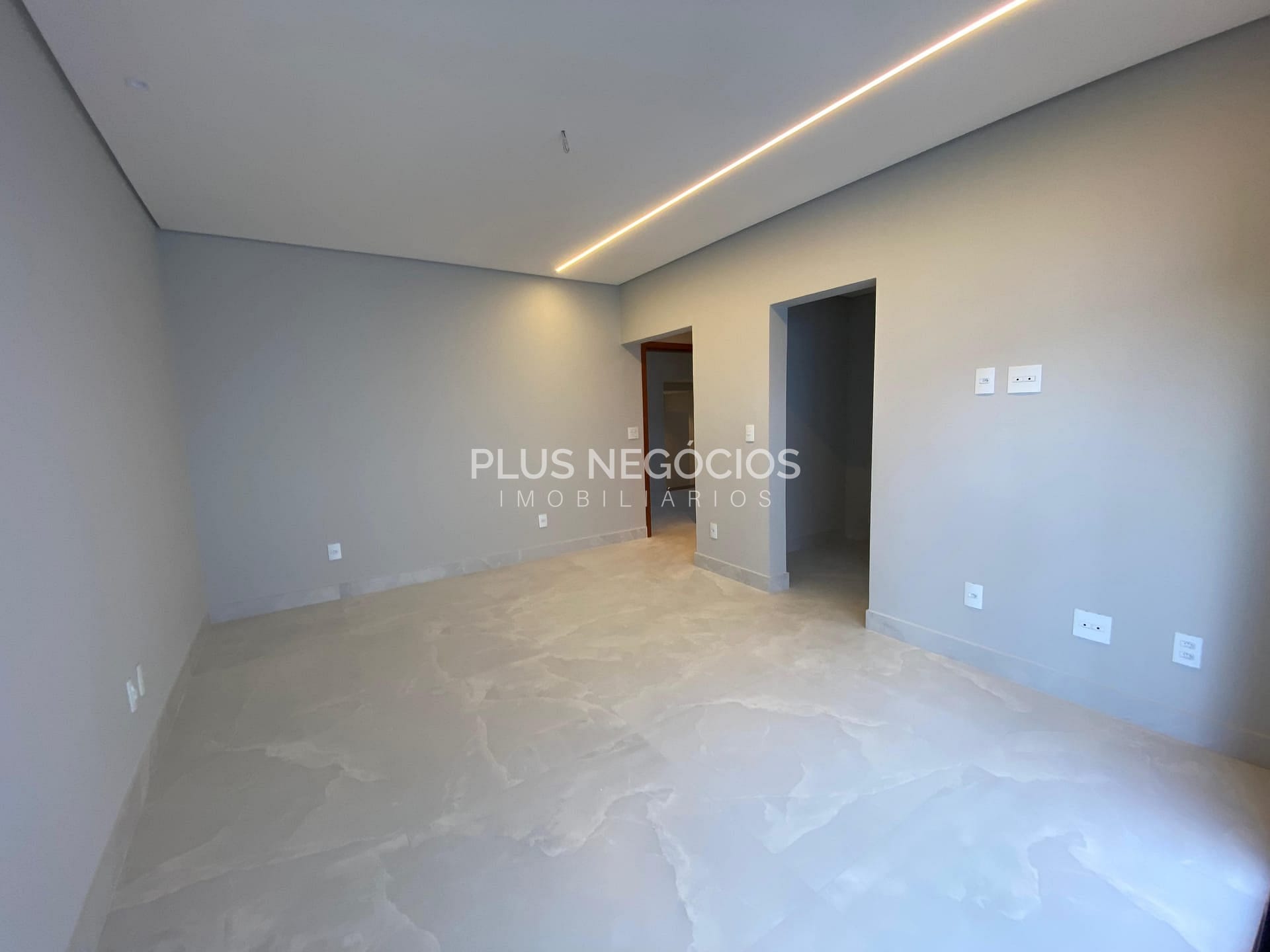 Casa à venda com 3 quartos, 680m² - Foto 8