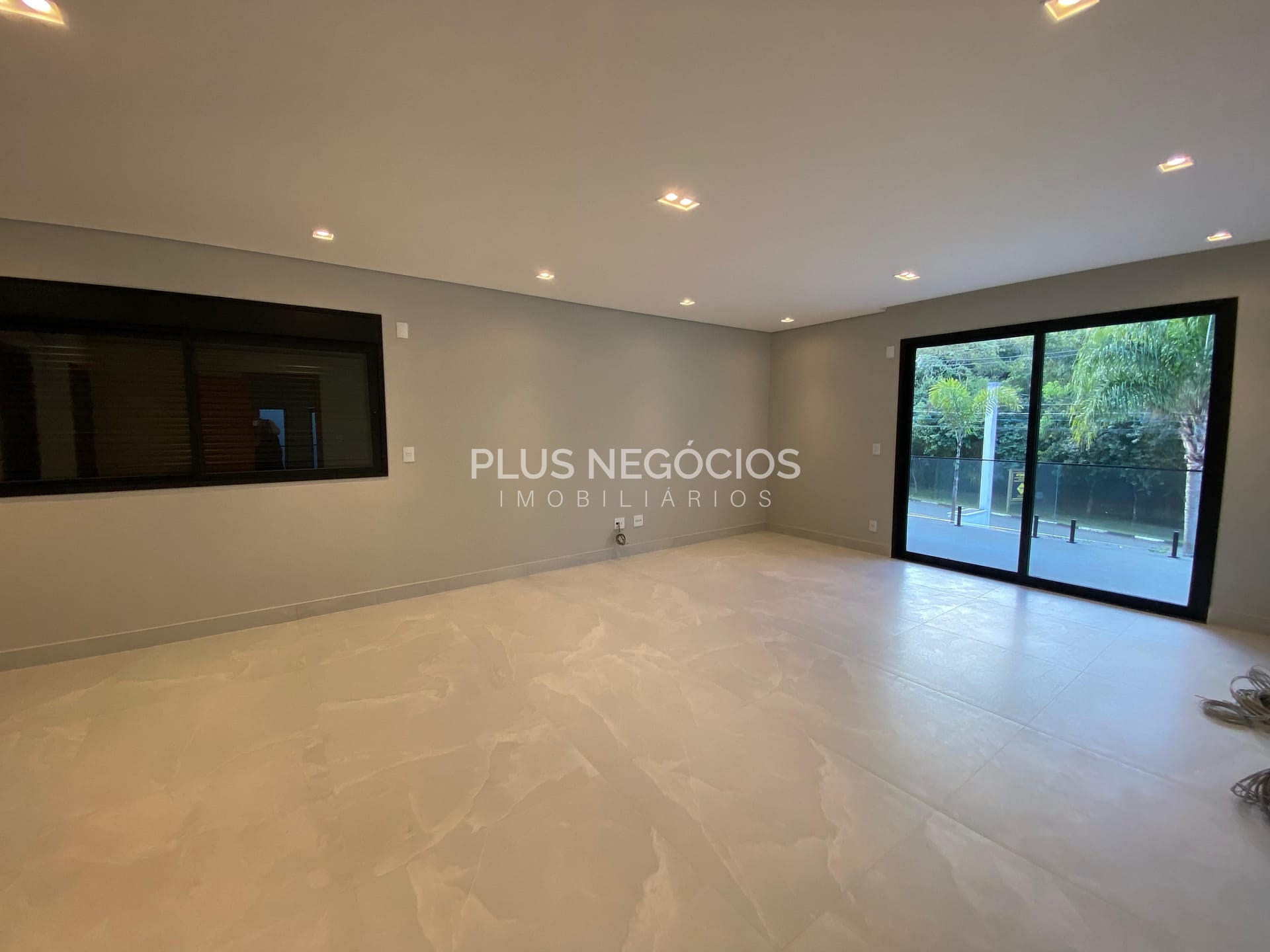 Casa à venda com 3 quartos, 680m² - Foto 11