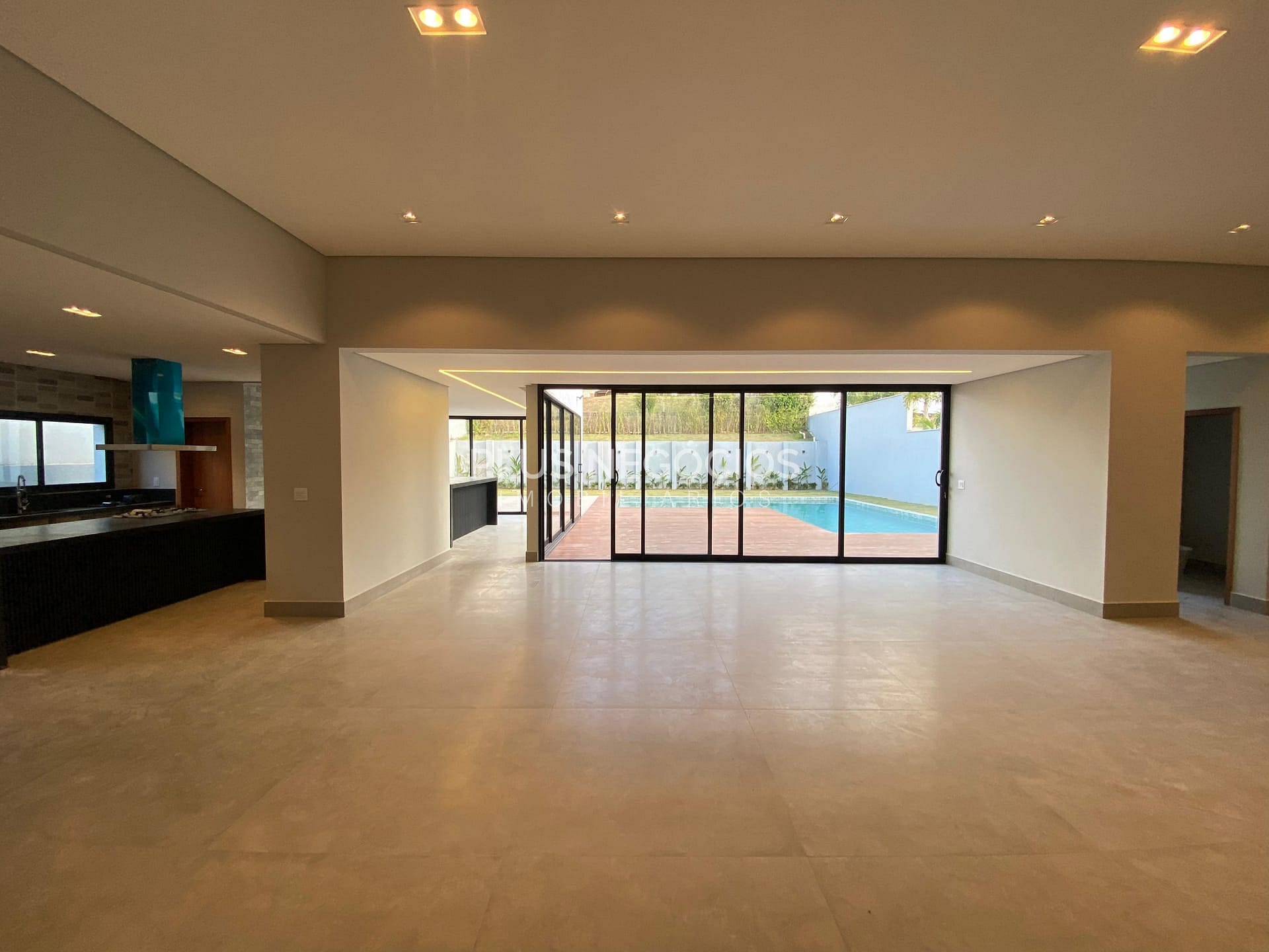Casa à venda com 3 quartos, 680m² - Foto 18