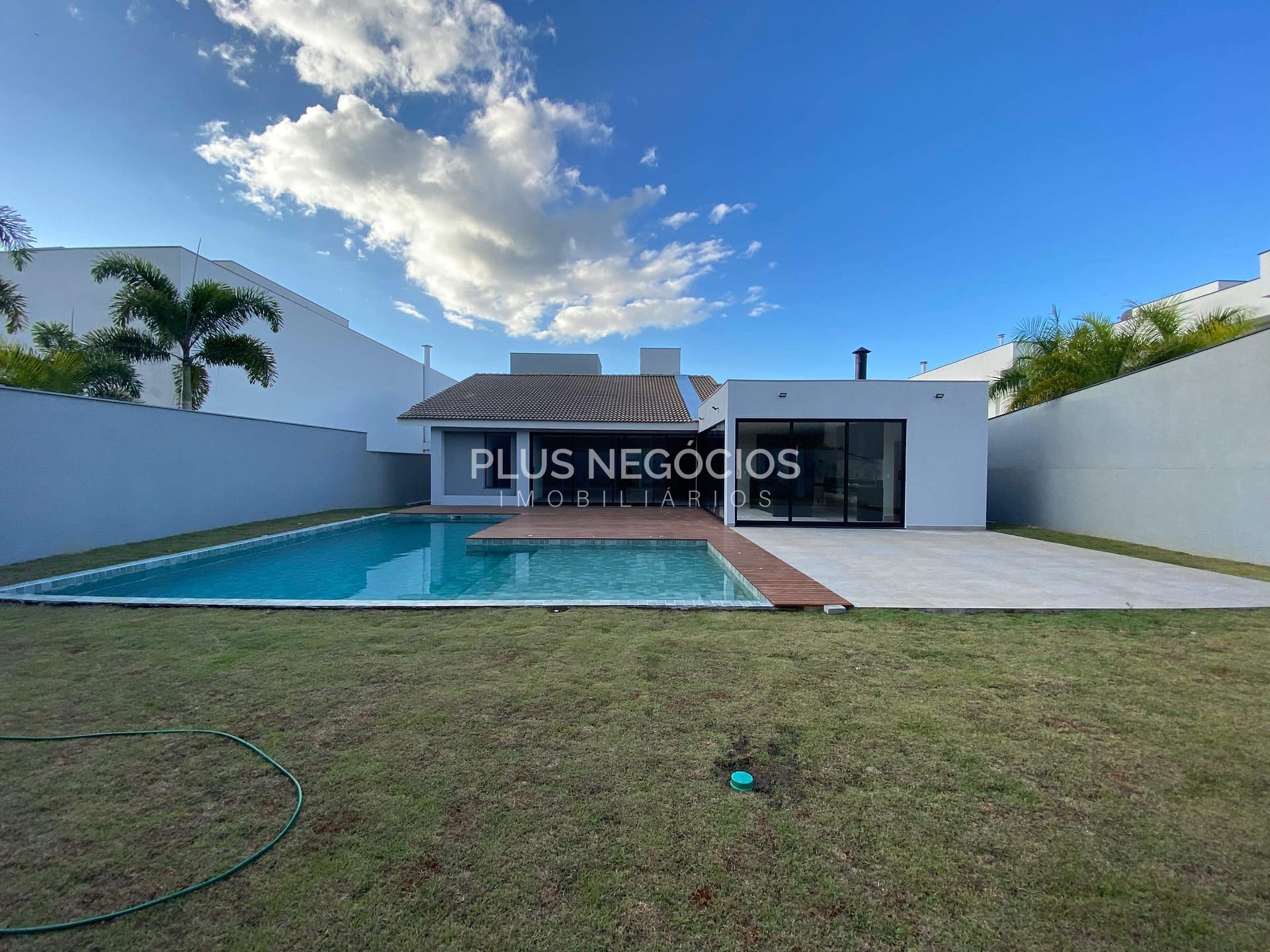 Casa à venda com 3 quartos, 680m² - Foto 25