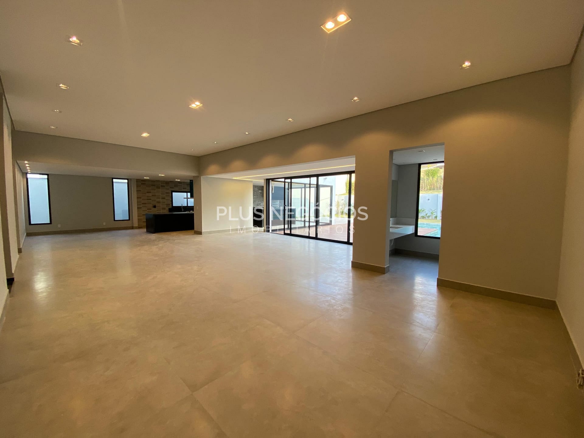 Casa à venda com 3 quartos, 680m² - Foto 27