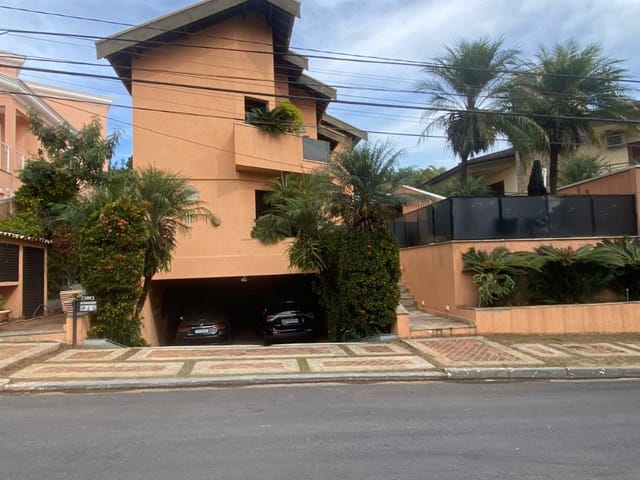 Casa com 560m² 4 quartos e 6 banheiros, à venda, no bairro Alphaville Residencial Um em Barueri