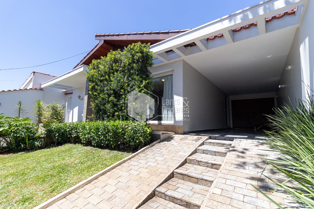 Casa, 3 quartos, 141 m² - Foto 1