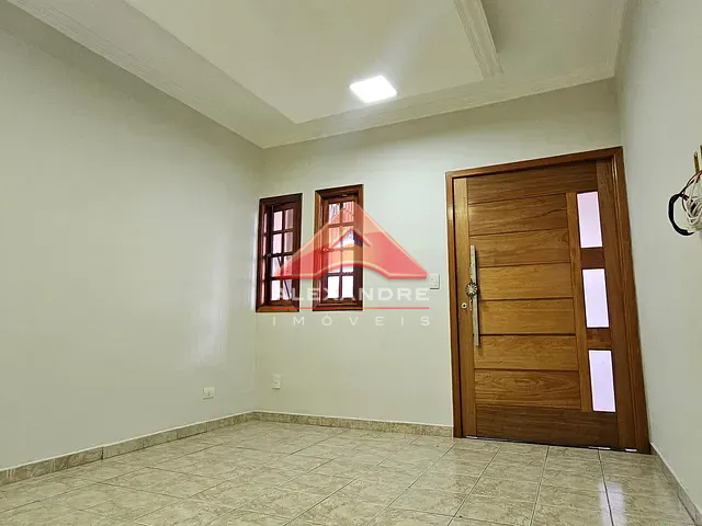 Casa 3 quartos e 2 banheiros, à venda, no bairro Monte Castelo em São José dos Campos