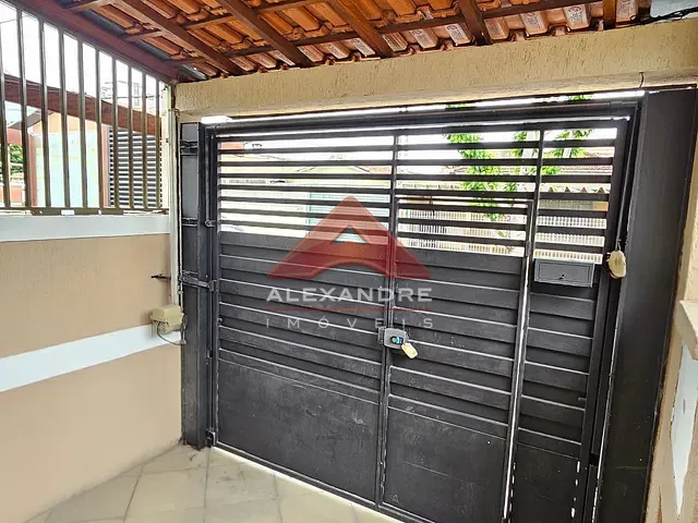 Casa 3 quartos e 2 banheiros, à venda, no bairro Monte Castelo em São José dos Campos