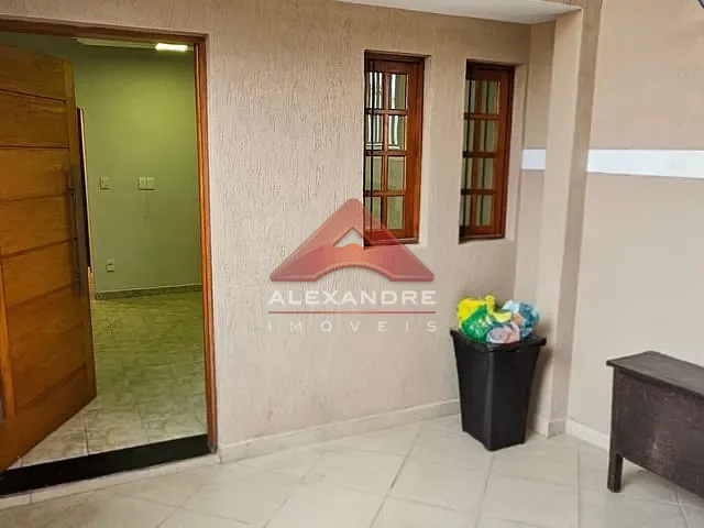 Casa 3 quartos e 2 banheiros, à venda, no bairro Monte Castelo em São José dos Campos