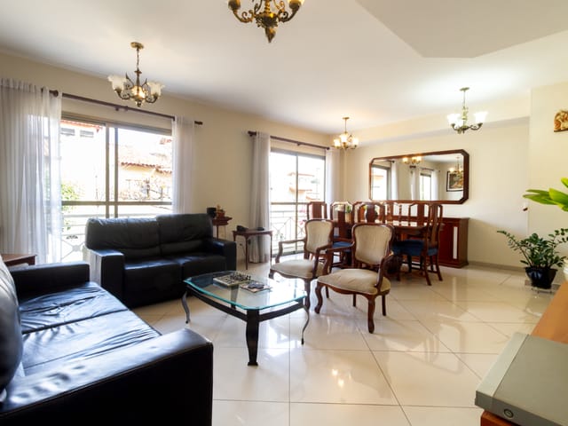 Foto do Casa - Casa no condomínio Condomínio Villas de São Francisco para venda com 3 quartos, sendo 1 suíte , 220m² | Lares e Andares Imóveis