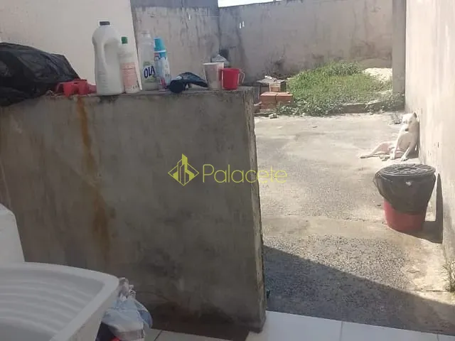 Casa com 125m² 2 quartos e 1 banheiro, à venda, no bairro Conjunto Residencial Araretama em Pindamonhangaba