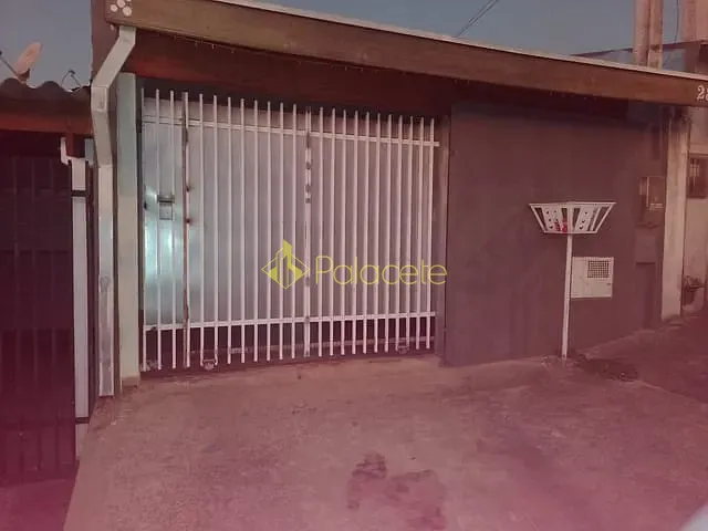 Casa com 125m² 2 quartos e 1 banheiro, à venda, no bairro Conjunto Residencial Araretama em Pindamonhangaba