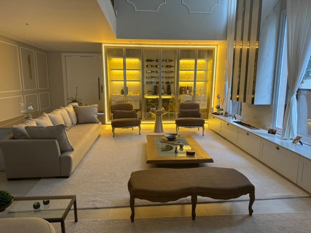 Casa com 980m² 4 quartos e 7 banheiros, à venda, no bairro Residencial Morada dos Lagos em Barueri