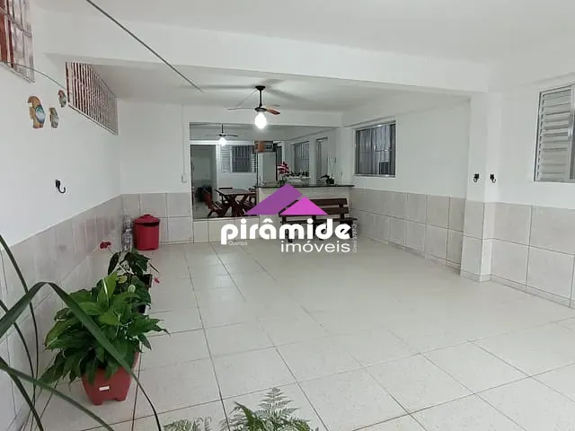 Casa com 135m² 3 quartos e 4 banheiros, à venda, no bairro Morro do Algodão em Caraguatatuba