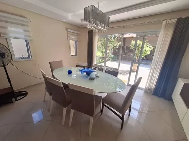 Casa 3 quartos e 5 banheiros, à venda, no bairro Aparecidinha em Sorocaba