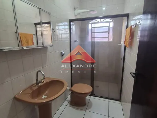 Casa 3 quartos e 2 banheiros, à venda, no bairro Jardim Ismênia em São José dos Campos