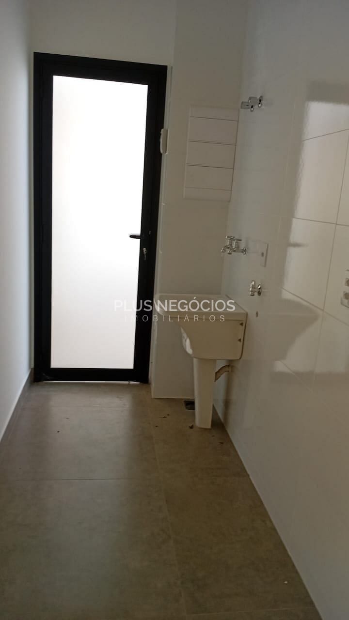 Casa à venda com 3 quartos, 135m² - Foto 4