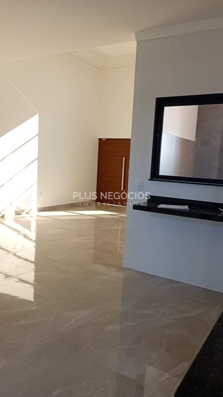 Casa à venda com 3 quartos, 135m² - Foto 2