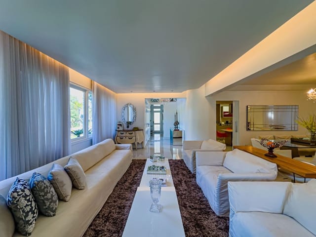 Casa com 500m² 4 quartos e 6 banheiros, à venda, no bairro Alphaville em Santana de Parnaíba